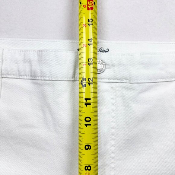 NWT Terra & Sky Womens Straight High Rise Stretch White Denim Jeans Plus Sz 20WP - Picture 7 of 9